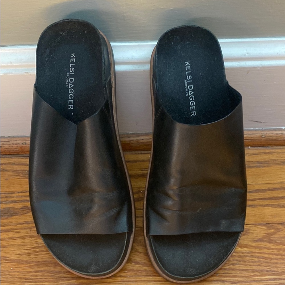 Kelsi Dagger Black Leather Slides size 7 - Excellent condition!